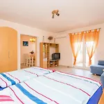 Διαμέρισμα Maria In Der Naehe Des Strandes By Interhome