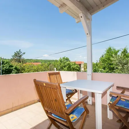 Apartment Maria In Der Naehe Des Strandes By Interhome Šilo