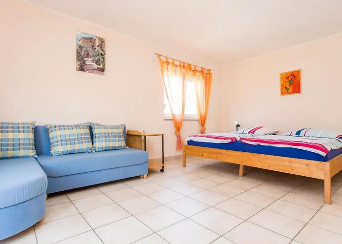 Apartment Maria In Der Naehe Des Strandes By Interhome Šilo