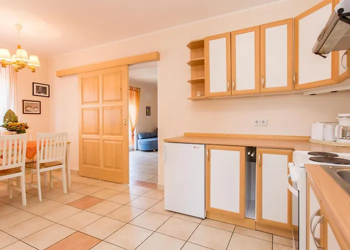 Maria In Der Naehe Des Strandes By Interhome Apartment Šilo